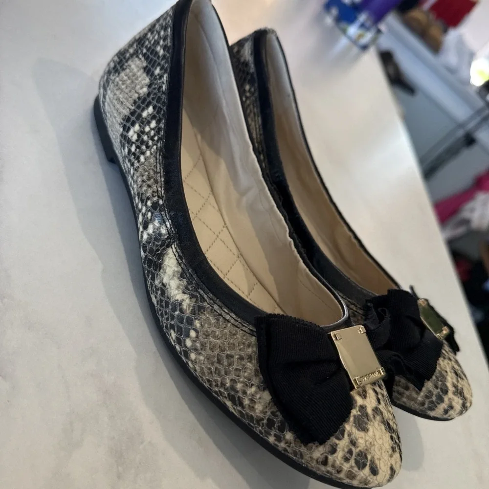 Cole Haan Snakeskin Ballet Flats Women's Size8Tan Black Bow Toe Leather ShoesEUC